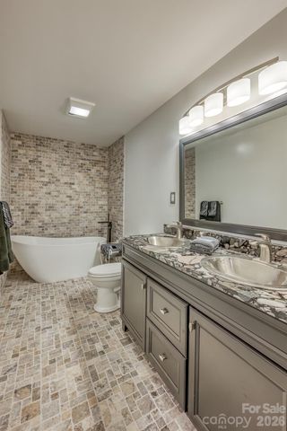294 Martha Drive, Spruce Pine, NC 28777