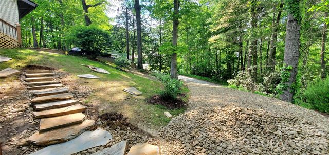 294 Martha Drive, Spruce Pine, NC 28777