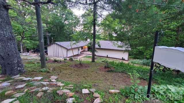 294 Martha Drive, Spruce Pine, NC 28777