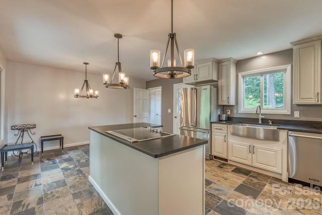 294 Martha Drive, Spruce Pine, NC 28777