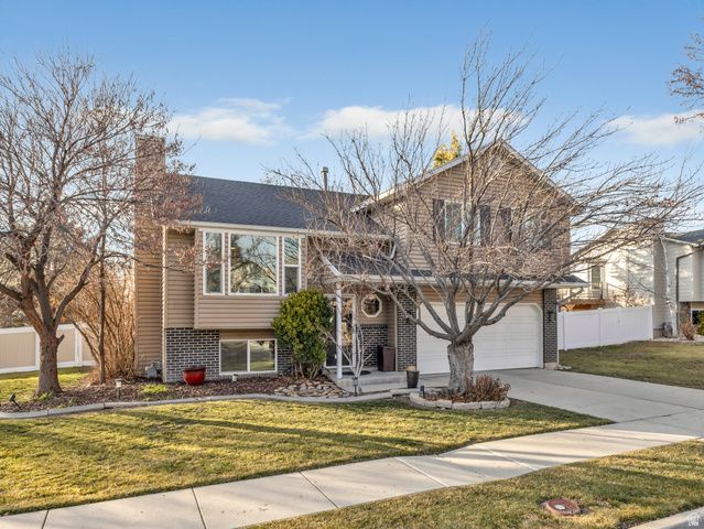11270 S FARNSWORTH LN, Sandy, UT 84070