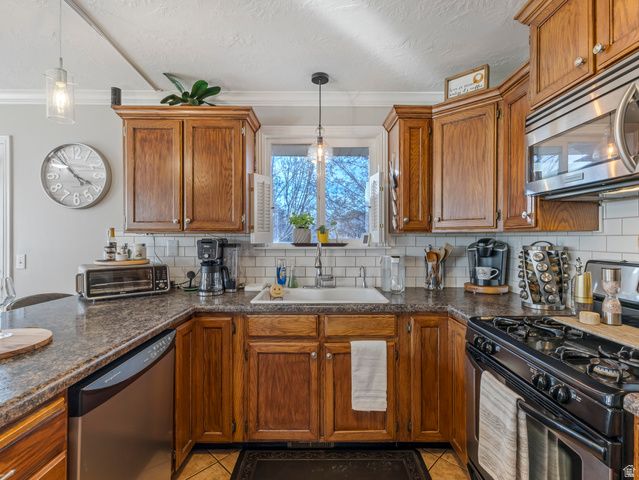 11270 S FARNSWORTH LN, Sandy, UT 84070