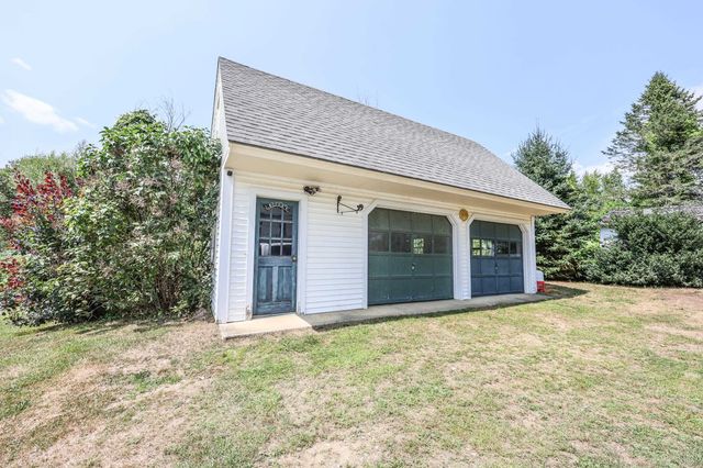 4 Youngs Hill Road, Loudon, NH 03307