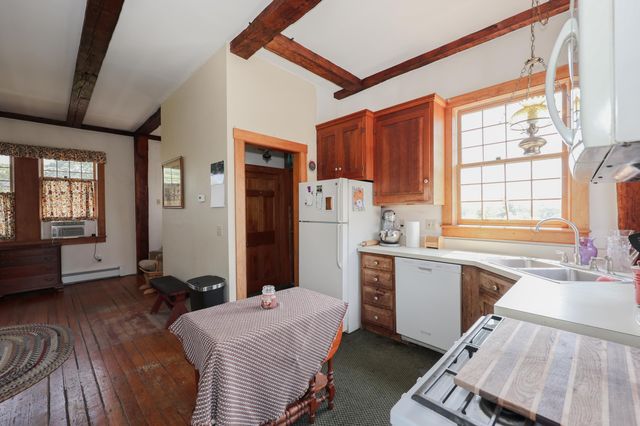 4 Youngs Hill Road, Loudon, NH 03307