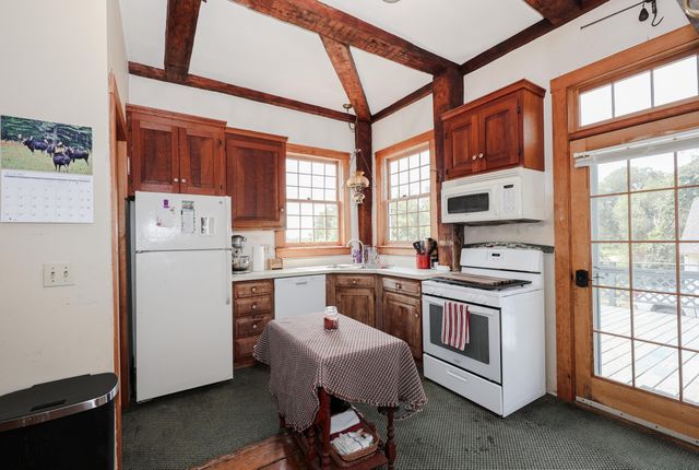 4 Youngs Hill Road, Loudon, NH 03307