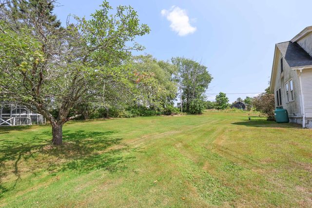 4 Youngs Hill Road, Loudon, NH 03307