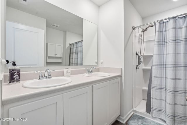 1804 Willowtree Court SE, Bolivia, NC 28422