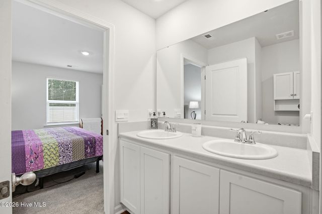 1804 Willowtree Court SE, Bolivia, NC 28422