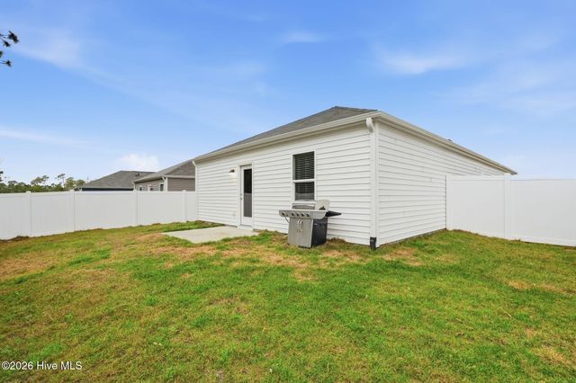 1804 Willowtree Court SE, Bolivia, NC 28422