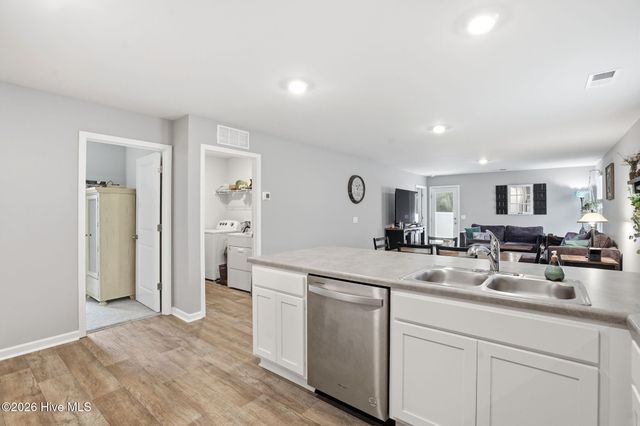 1804 Willowtree Court SE, Bolivia, NC 28422