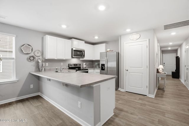 1804 Willowtree Court SE, Bolivia, NC 28422