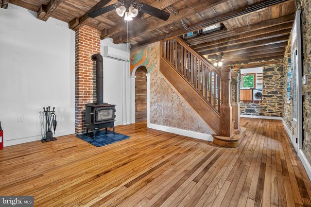 3456 SENECA ST, Baltimore, MD 21211