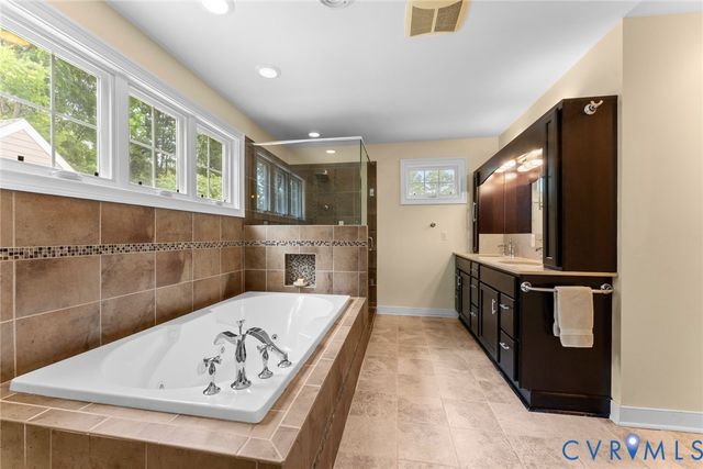 606 Westham Woods Dr, Henrico, VA 23229