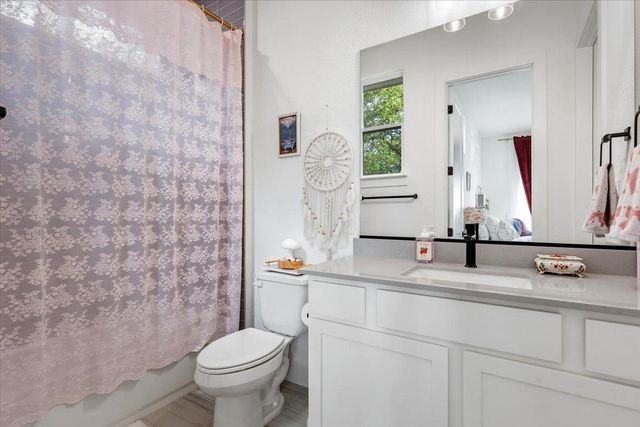 101 Onion Creek LN, Driftwood, TX 78619