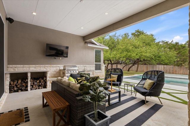 101 Onion Creek LN, Driftwood, TX 78619