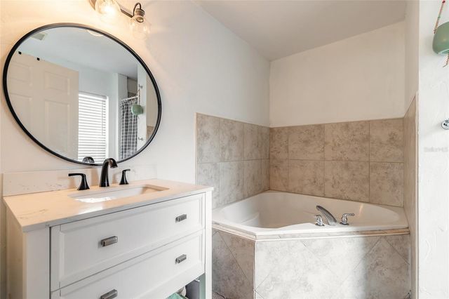 1031 E WALTS AVENUE, Deland, FL 32724