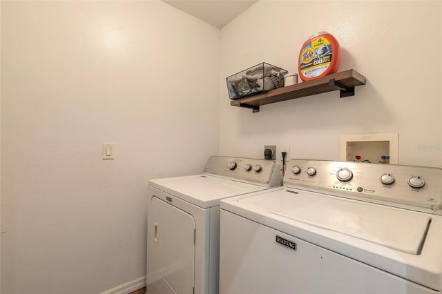 1031 E WALTS AVENUE, Deland, FL 32724