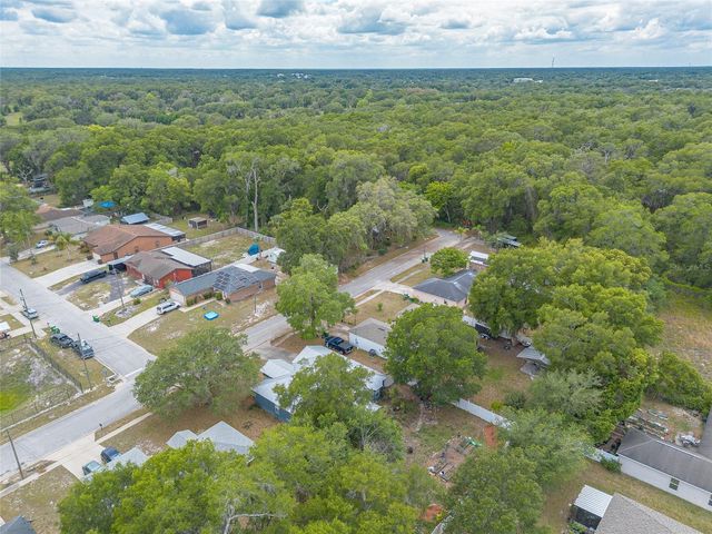 1031 E WALTS AVENUE, Deland, FL 32724