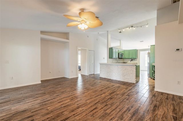 1031 E WALTS AVENUE, Deland, FL 32724