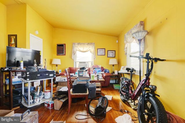 2040 HAMILTON AVE, Atlantic City, NJ 08401