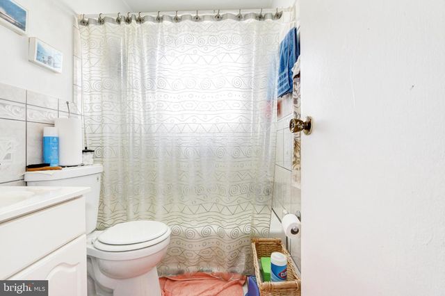 2040 HAMILTON AVE, Atlantic City, NJ 08401