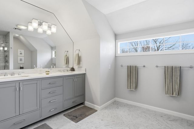 272 West Main Street, Westborough, MA 01581