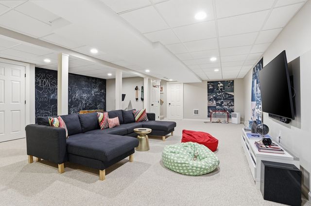 272 West Main Street, Westborough, MA 01581