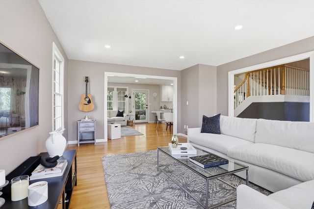 272 West Main Street, Westborough, MA 01581