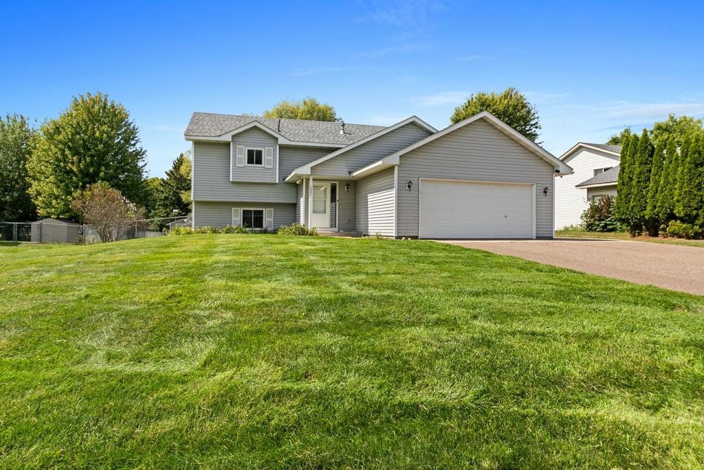 1001 5th Avenue NW, Buffalo, MN 55313 — exterior