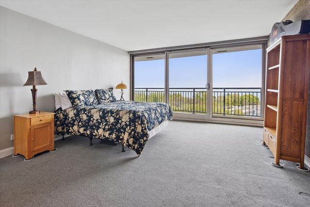 3470 N Lake Shore Drive 14B, Chicago, IL 60657