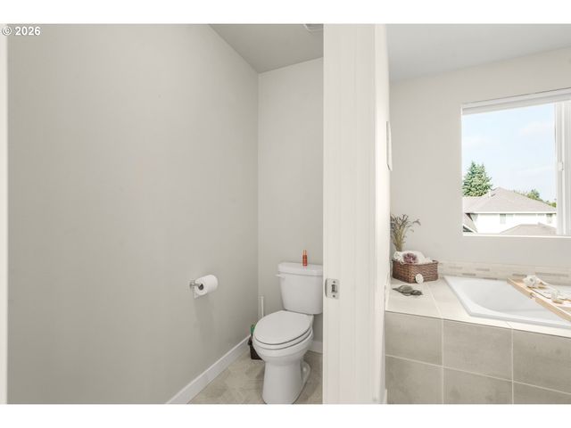 14446 Se GARLAND Ln, Milwaukie, OR 97267