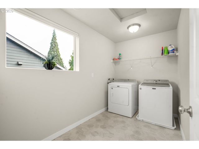 14446 Se GARLAND Ln, Milwaukie, OR 97267