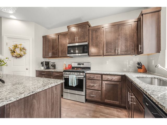 14446 Se GARLAND Ln, Milwaukie, OR 97267