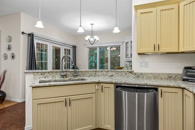 4020 Riverview Lane NE, Iowa City, IA 52240