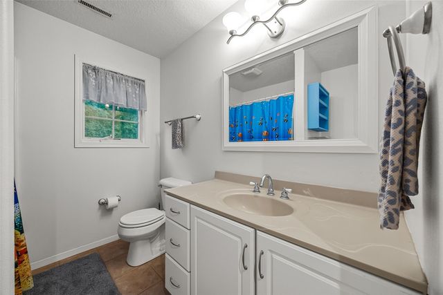 4020 Riverview Lane NE, Iowa City, IA 52240