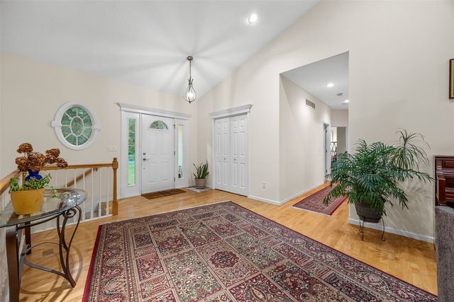 4020 Riverview Lane NE, Iowa City, IA 52240