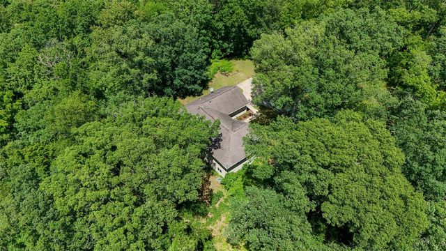 4020 Riverview Lane NE, Iowa City, IA 52240