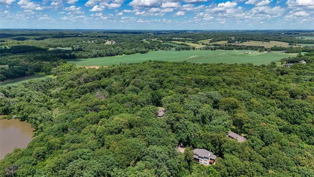 4020 Riverview Lane NE, Iowa City, IA 52240