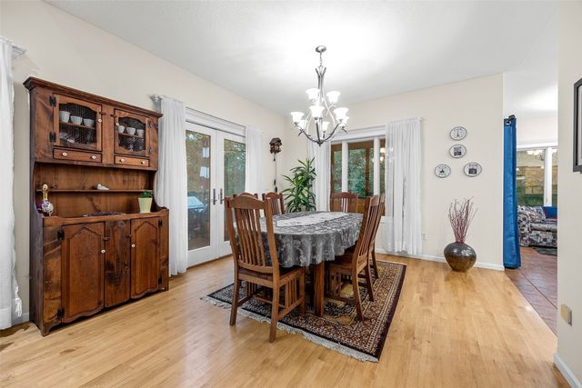 4020 Riverview Lane NE, Iowa City, IA 52240