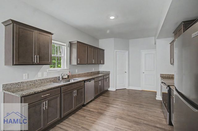 702 Mill Creek Circle, Hinesville, GA 31313
