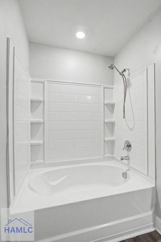 702 Mill Creek Circle, Hinesville, GA 31313