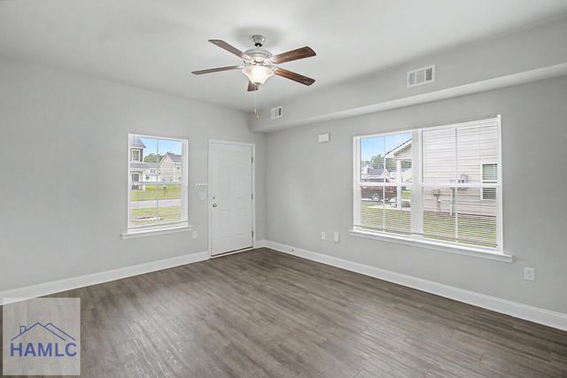 702 Mill Creek Circle, Hinesville, GA 31313