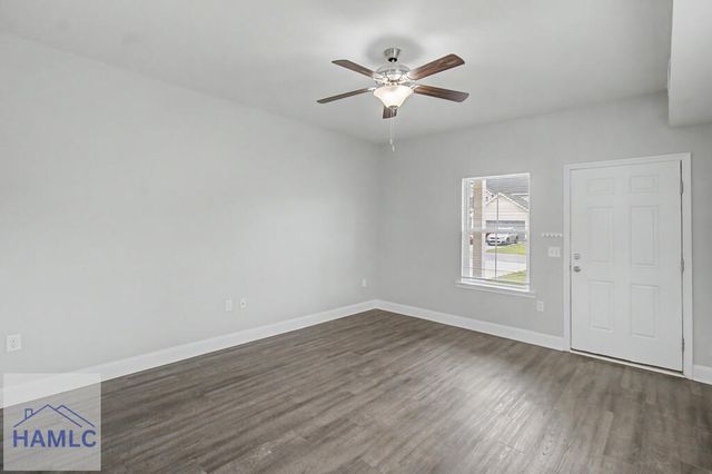 702 Mill Creek Circle, Hinesville, GA 31313