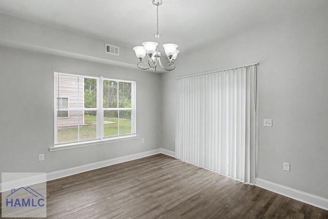 702 Mill Creek Circle, Hinesville, GA 31313