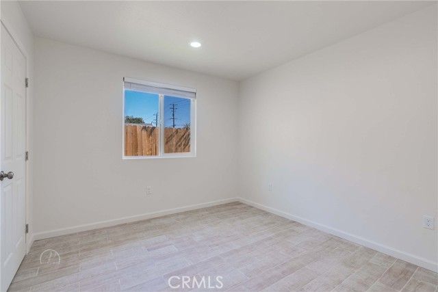 727 Knotts, Bakersfield, CA 93305