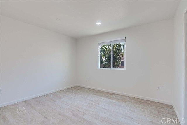 727 Knotts, Bakersfield, CA 93305