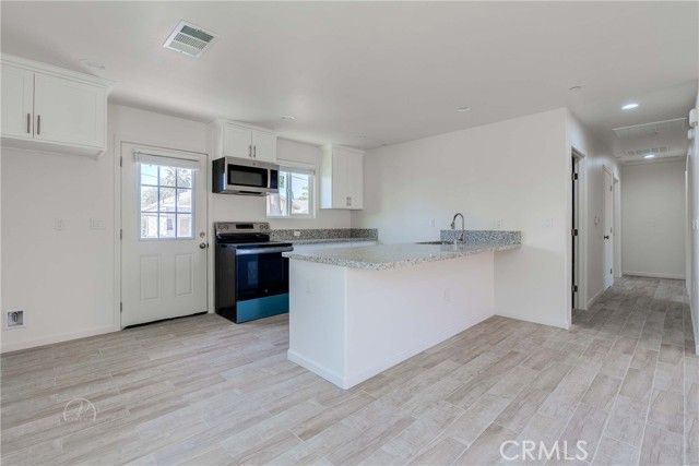 727 Knotts, Bakersfield, CA 93305