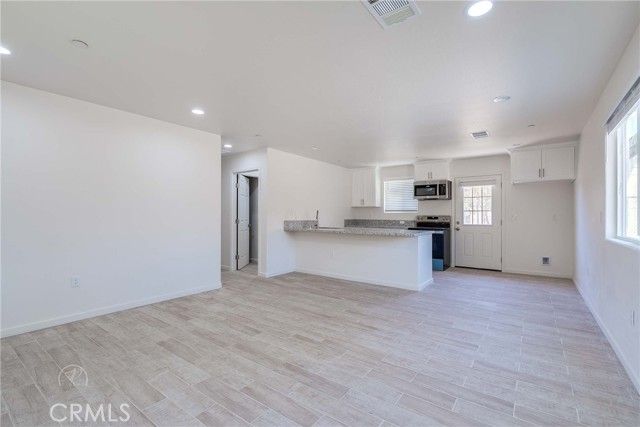 727 Knotts, Bakersfield, CA 93305