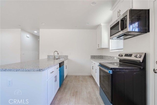 727 Knotts, Bakersfield, CA 93305