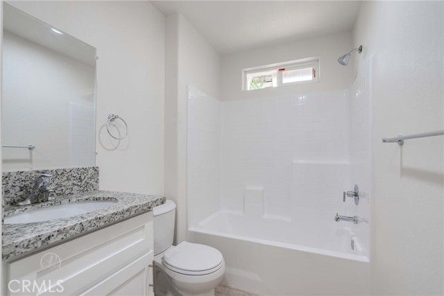 727 Knotts, Bakersfield, CA 93305